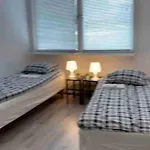 Hus Med 12 Baeddar Naera Och Gratis Parkering