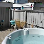 Langedrag Jacuzzi Townhouse Βίλα *