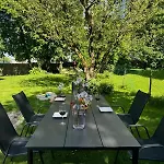 Haha Nordic Partille Large 3br For 7 Guests With 2 Kitchens, Garden & Parking * Göteborg