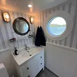 Backstugan - Litet Hus Med Storslaget Laege * Göteborg