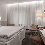 Hotel Riverton