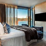 Riverton Hotel