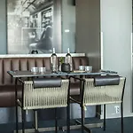 Comfort Hotel 4*