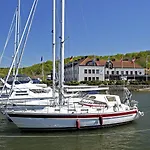 Thon Dockyard Hotel 3*