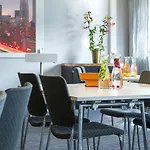 Radisson Blu Riverside Hotel 4*
