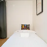 Haga Studio, Super Location With Full Comfort Apartment