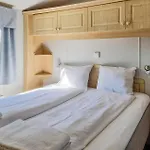 Botel Lovely Ship In With Sauna 4*