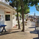 Botel Lovely Ship In With Sauna