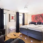 Otel Treetop Hangout & 3*