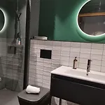 Treetop Hangout & Otel Göteborg