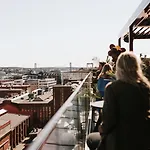 Clarion The Pier