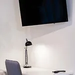 Apartment In The Heart Of Linne & Haga