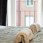 Large 2br - Scandinavian Design - Balcony * גטבורג
