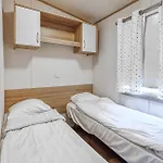 2 Bedroom Lovely In Goeteborgs * Gotemburgo