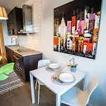 Spacious With Balcony Near Ullevi Apartman *