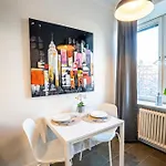 Spacious With Balcony Near Ullevi *