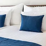 Quality The Book Hotel