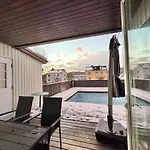 Workers House - 4 Bedroom - 7 Beds - Near Volvo - Desks 度假居 哥德堡