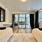 Workers Premium - 5 Bedroom - 10 Beds - Parking Göteborg