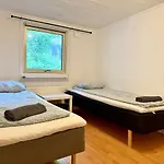 Dom wakacyjny Workers - 5 Bedroom - 2 Bath - Volvo - Parking