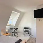 Workers Big - 5 Bedroom - 2 Bath - Volvo *