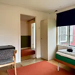 Workers Dream - 10 Bedroom - 14 Beds - Volvo Casa de Férias