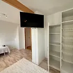 Workers Big - 5 Bedroom - 2 Bath - Volvo *