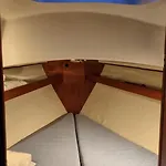 Úszó hotel Cozy Sailboat In