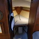 Úszó hotel Cozy Sailboat In *