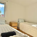 Workers • 19 Beds • 3 Kitchens • Volvo • Parking Dom wakacyjny