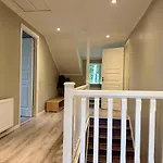Workers Dream - 10 Bedroom - 14 Beds - Volvo Casa de Férias *