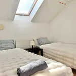 Dom wakacyjny Workers • 19 Beds • 3 Kitchens • Volvo • Parking *
