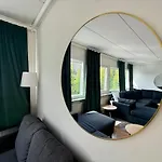 Workers - 2 Bath - 9 Beds - Parking * Гётеборг
