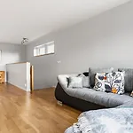 Modern House Near Hastevik And Lovely Nature Сasa de vacaciones *