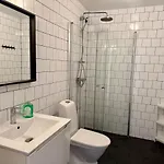 Workers Big - 5 Bedroom - 2 Bath - Volvo Holiday home *