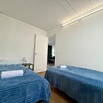 Workers - 2 Bath - 9 Beds - Parking Гётеборг