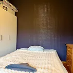 Сasa de vacaciones Workers - 4br - 4 Beds - Parking - Near Volvo Gotemburgo