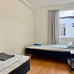 Workers - 2 Bath - 9 Beds - Parking * Гётеборг