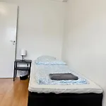 Workers - 2 Bath - 9 Beds - Parking