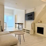 Workers - 7 Bedroom - 15 Beds - 3 Bath *