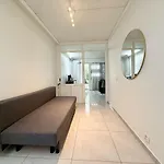 Workers - 2 Bath - 9 Beds - Parking * Гётеборг