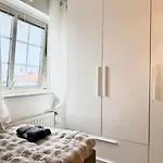 Workers - 7 Bedroom - 15 Beds - 3 Bath *