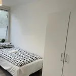 Rymligt Och Haerligt Radhus I Apartamento Gotemburgo