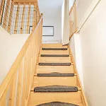 Convenient Duplex In With Privacy & Comfort Apartmán