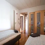 Apartmán Workers - 8 Beds - Free Parking - Near Volvo