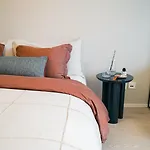 Thoughtfully Fine Designed 1br In Prime Location Apartment