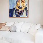 Apartment Thoughtfully Fine Designed 1br In Prime Location *