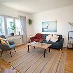 Scandi-boho 1br Calm & Well-connected Location * Gotemburgo