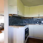 Workers - 8 Beds - Free Parking - Near Volvo Apartmán *