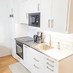 Apartment Convenient Duplex In With Privacy & Comfort Gothenburg